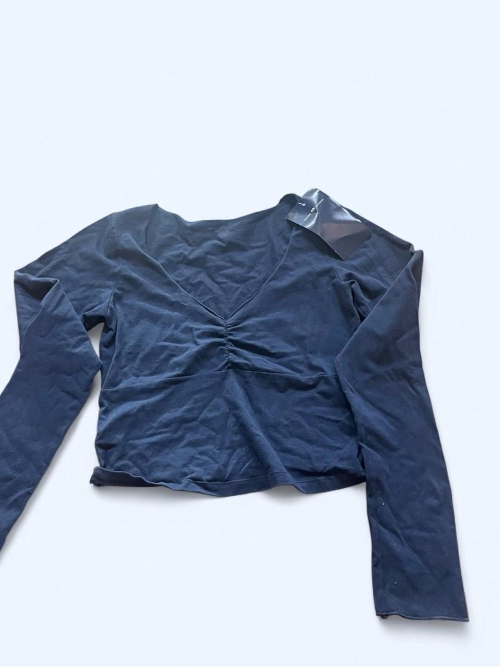 Brandy Melville Navy V-Neck Ruched Long Sleeve Crop Top